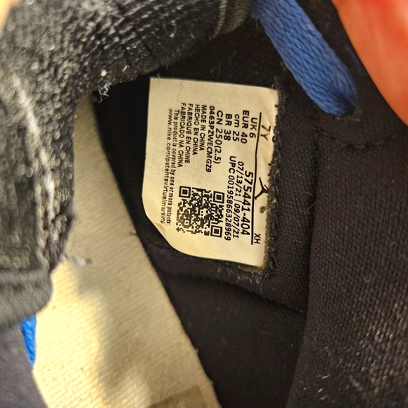 Air Jordan 1 Mid - Picture 5 of 5